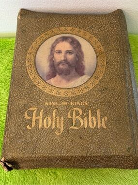Vintage King James Family Bible 1950s "King of Kings" Gold Embossed Cover